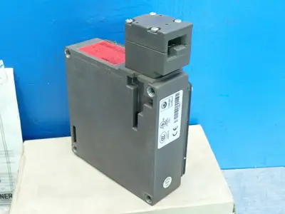 NEW EUCHNER TZ1LE024MVAB