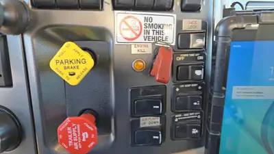 USED 2015 PETERBILT 579