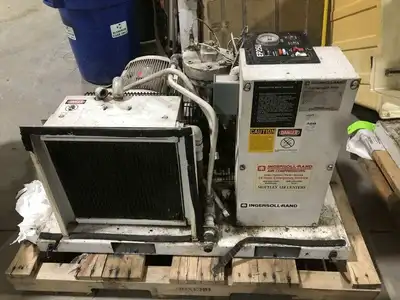 Ingersoll-Rand SSR-EP25U 25HP Rotary Screw Compressor 125PSIG 460V 3PH 12387Hrs