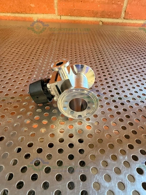 Used AQUASYN 6155535 DIAPHRAGM VALVE W/ 1" SANITARY FITTING TO 1/2" SANITARY FITTING Valves/Fittings California US | Equipment Lab #1506524