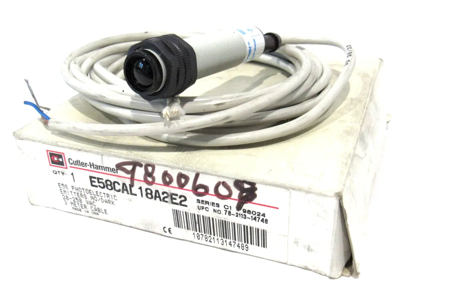 NEW CUTLER HAMMER E58CAL18A2E2 PHOTOELECTRIC SENSOR