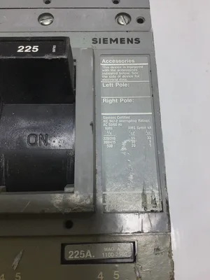 I-T-E Siemens Sentron FXD63B225 225A 3 Pole 600VAC Circuit Breaker