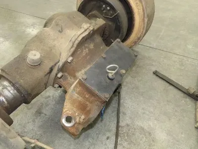 Hyster E30Z Forklift Dual-Wheel Drive Axle Assembly 5-Lug