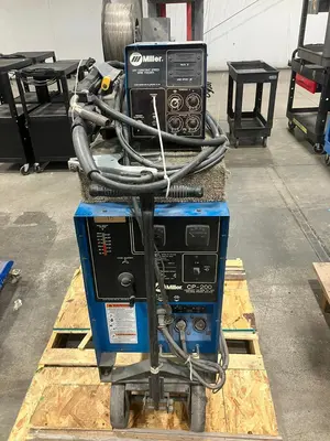 Used _UNKNOWN_ _UNKNOWN_ Wire Feed Welders Minnesota US | Myron Bowling Auctioneers Inc #1541878