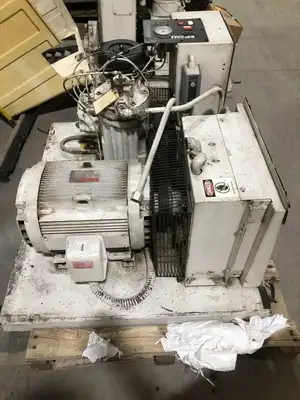 Ingersoll-Rand SSR-EP25U 25HP Rotary Screw Compressor 125PSIG 460V 3PH 12387Hrs