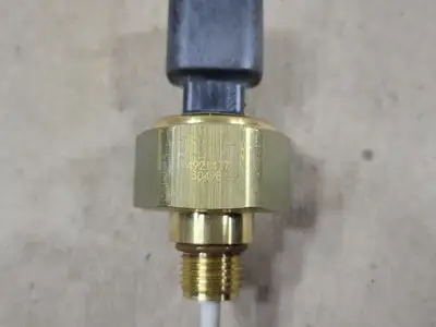 NEW CUMMINS 4921477