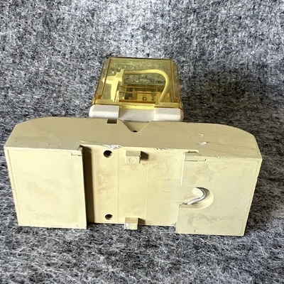 Used IDEC RR3-PAU Relays & Switches California US | Davliegogo LLC #1725417
