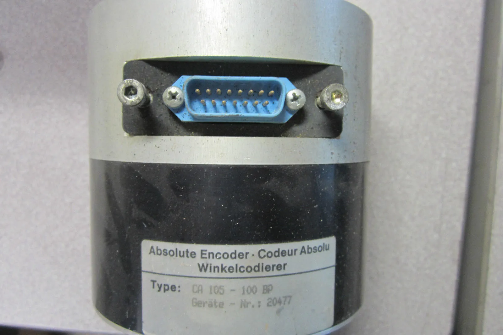 USED ABSOLUTE ENCODER CA105-100BP ENCODER CA105100BP