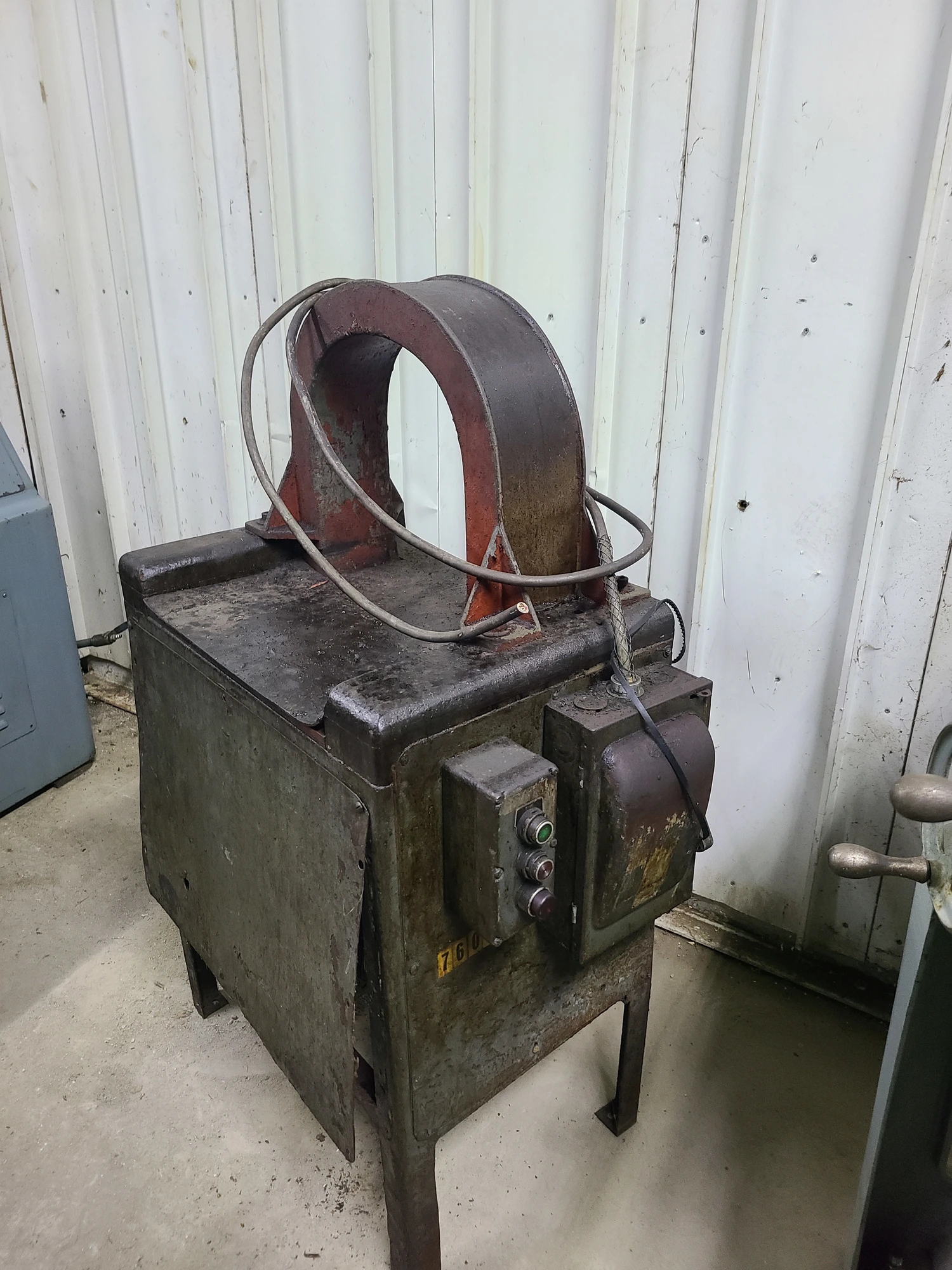 USED MAGNAFLUX SB-1416