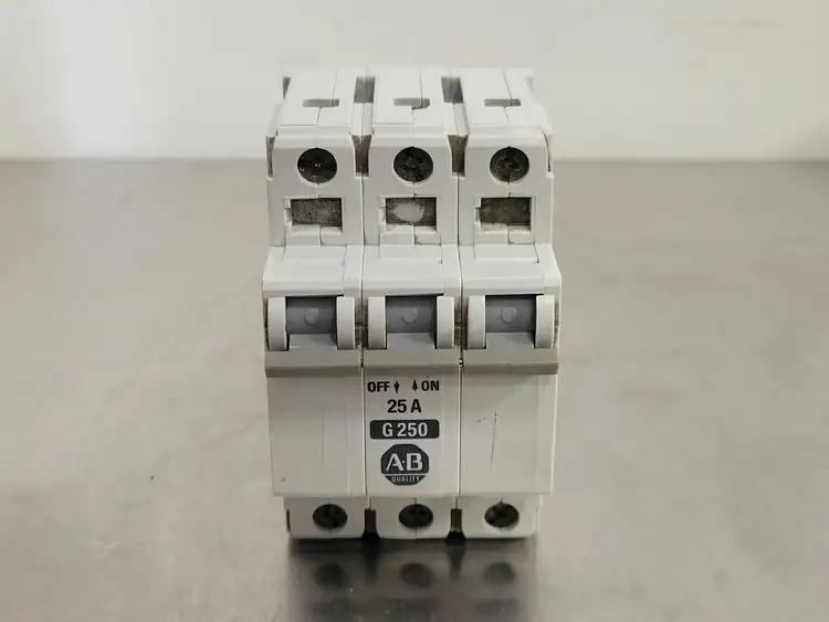 Used ALLEN-BRADLEY 1492-CB3-G250 Switchgears British Columbia CA | Lenmark #241594