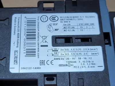 USED SIEMENS 3RH2911-1FA22