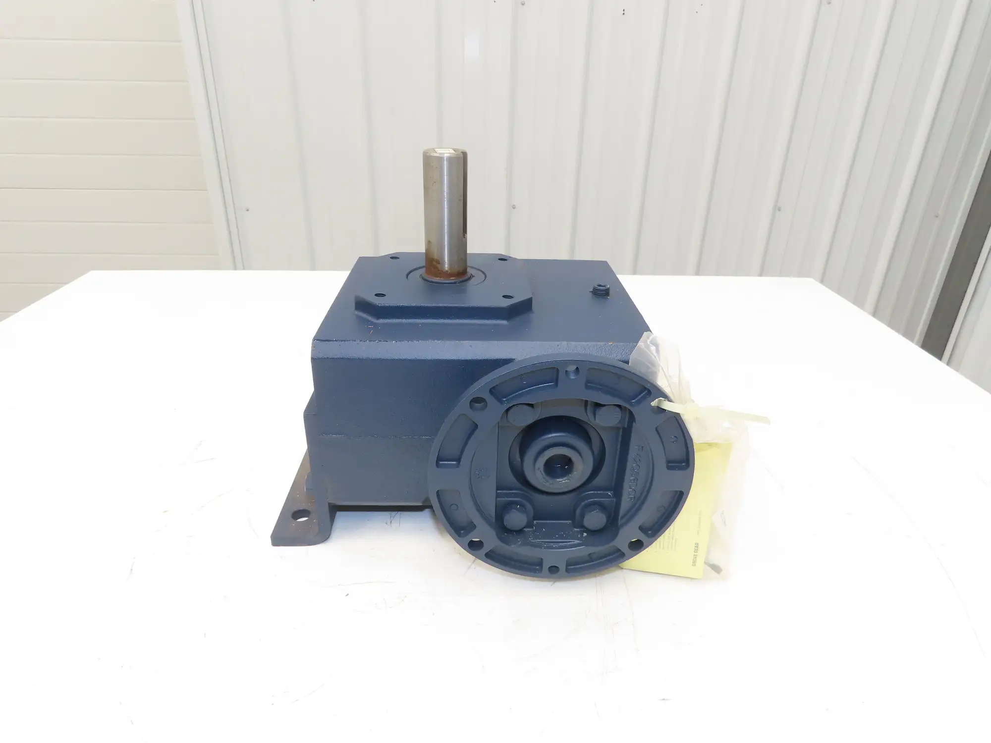 Grove Gear Ironman GR-VHMQ-830-60-LU-140 Gearbox 60:1 Reducer 1.6Hp 29rpm 140TC