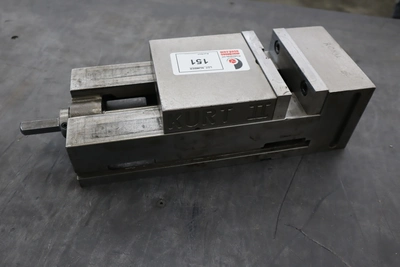 Used KURT WORKHOLDING SOLUTIONS II 6" Vises Minnesota US | Machinesused.com #1507564