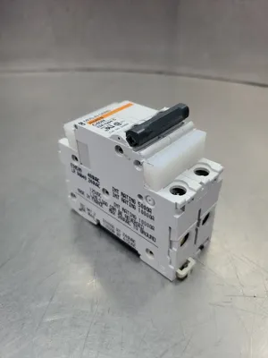 Merlin Gerin multi9 C60N Circuit Breaker 13A Type C 480VAC. 4E-21