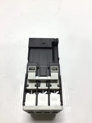 Siemens 3RT1026-1KB40 Contactor 35A 11kW 1-3HP 1-3PH