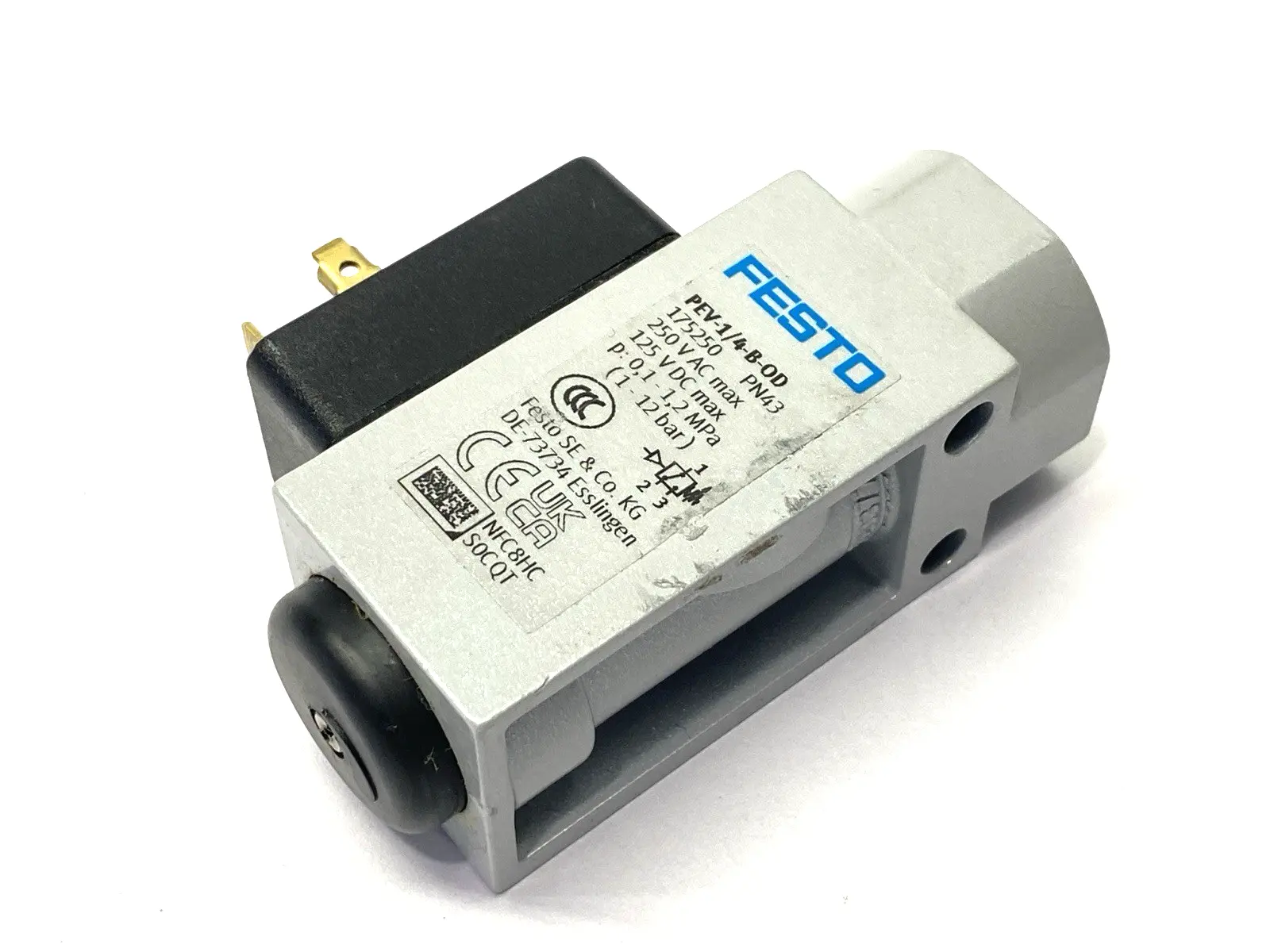 USED SMC PRESSURE SWITCH, EN 60947-5-1, RELATIVE PRESSURE, 175250