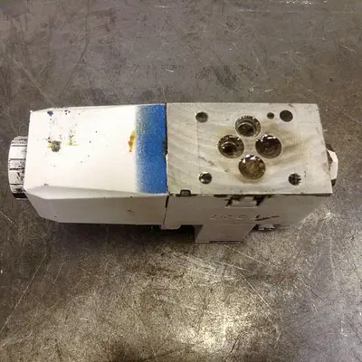 USED VICKERS DG4V32AMP7H750