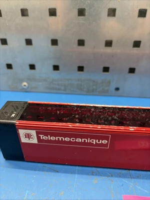 USED Telemecanique XUS-LTQ6E0260T