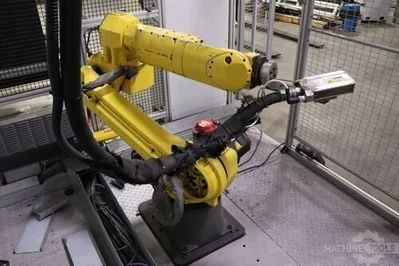 USED 2013 FANUC M-20IA