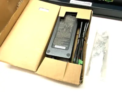 USED PREMIO INDUSTRIAL TOUCHSCREEN COMPUTER 15.6"FULL HD 16:9 LCD