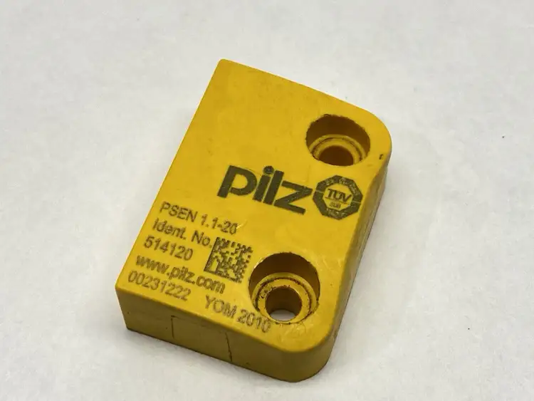 Used PILZ MAGNETIC SAFETY SWITCH ACTUATOR Proximity Sensors | Maverick Industrial Sales #1103283