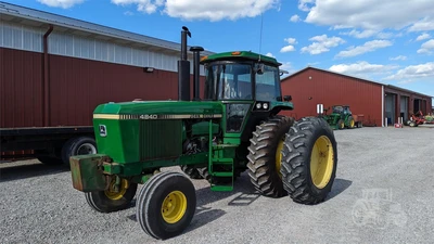 USED 1981 JOHN DEERE 4840