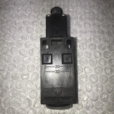 USED Schmersal ZV1 4H 236-11z-M20