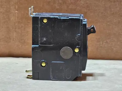 USED SQUARE D QOB230