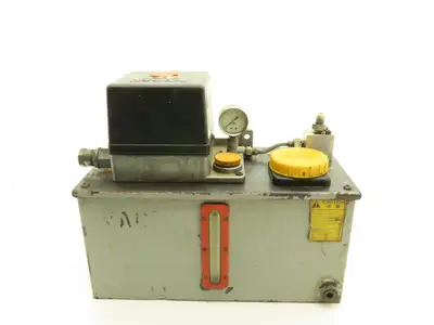 SKF MKU12-BW6-Type Lubrication Pump Machine Oiler 6L Tank ~0.1 L/Min 200V