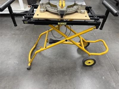 Used DEWALT "DW713" Cross Cut Saws Texas US | MachineryMax #1488215