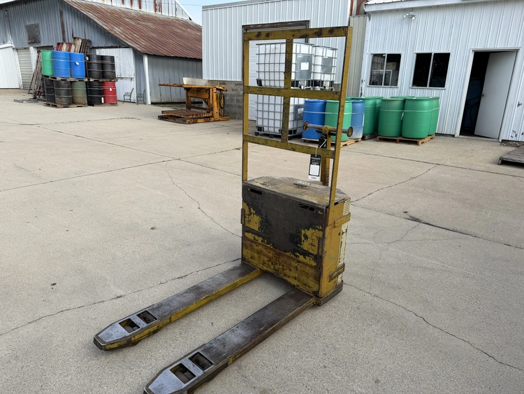 Used _UNKNOWN_ _UNKNOWN_ Electric Pallet Trucks Michigan US | Miedema Asset Management Group #1287636