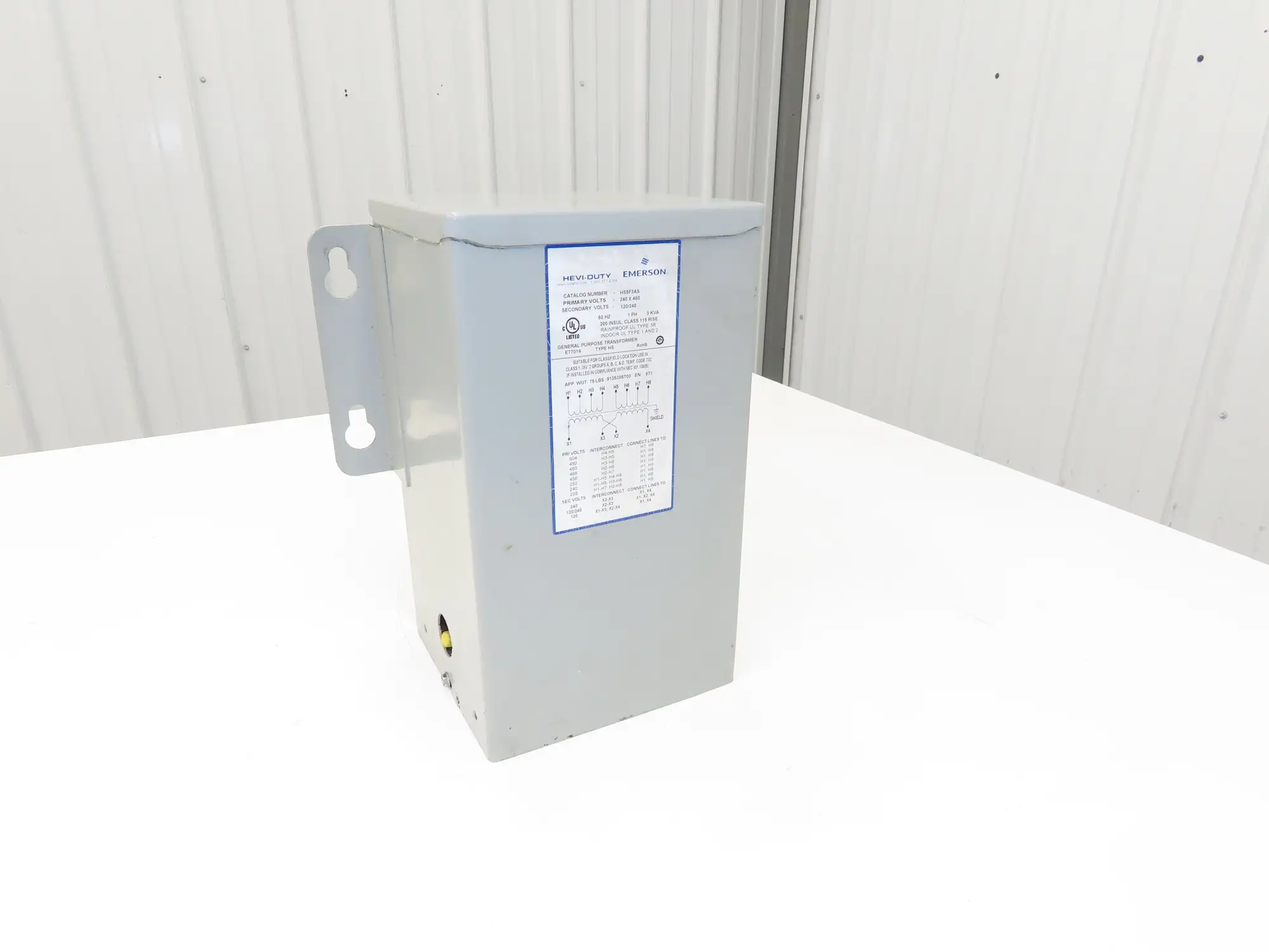Sola Hevi-Duty HS5F3AS Transformer 3kva 1PH 240/480HV 120/240LV Type 3R