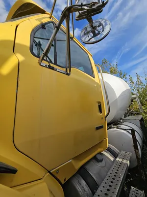 2005 STERLING Mixer Commercial trucks | Iron Listing (3)