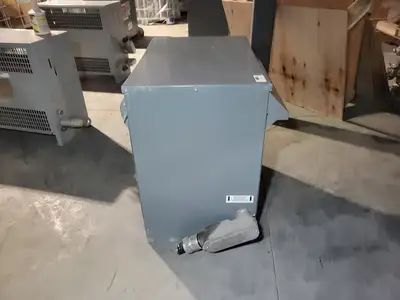 USED 2002 SQUARE D C75T8HCU