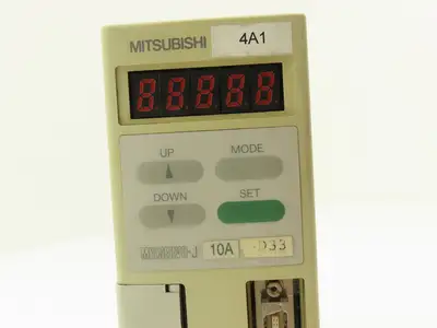 Mitsubishi MR-J10A-D33 AC Servo Drive Module 100W 1.1A 200-230V 3Ph