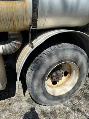 2007 STERLING L7501 Hydro Vac | Title Equipment & Recreation Inc. (5)