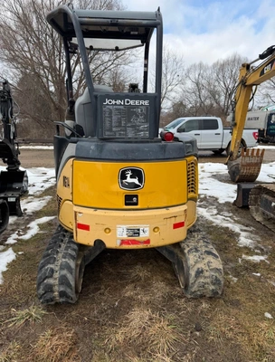 JOHN DEERE 27D Mini Excavator | Iron Listing (3)