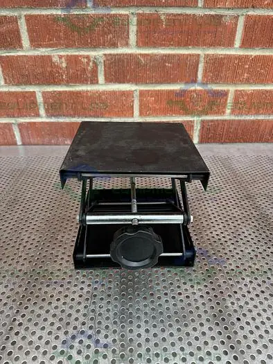 Used UNKNOWN 8" X 8" X 14 1/2" TABLE-TOP LAB JACK Supplies and Labware California US | Equipment Lab #488725