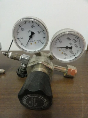 USED AIR GAS E11-215B