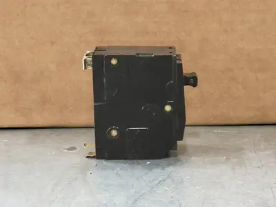 Used SQUARE D QO230 Switchgears British Columbia CA | Lenmark #835528