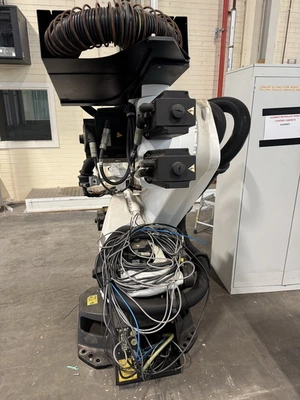 2011 KUKA KR 90 R2700 Pro tooling and equipment | Bowland Trading Ltd (2)