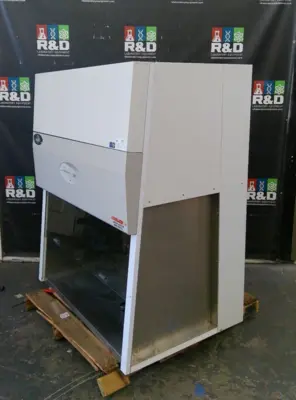 Used _UNKNOWN_ _UNKNOWN_ Laminar Flow Hoods California US | R&D Laboratory Equipment #1419591