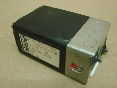 USED BURKERT EASY FLUID CONTROL SYS 331-E-1/8-F-SS-MAN