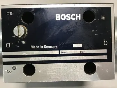 USED BOSCH 0 810 001 701
