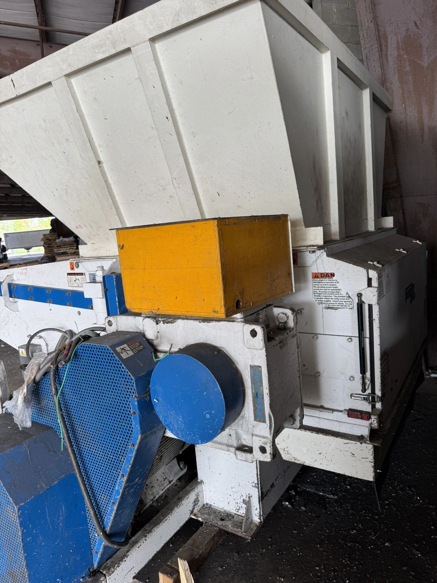Vecoplan RG62/125-U-XL Shorty SP Single Shaft Shredder 2008