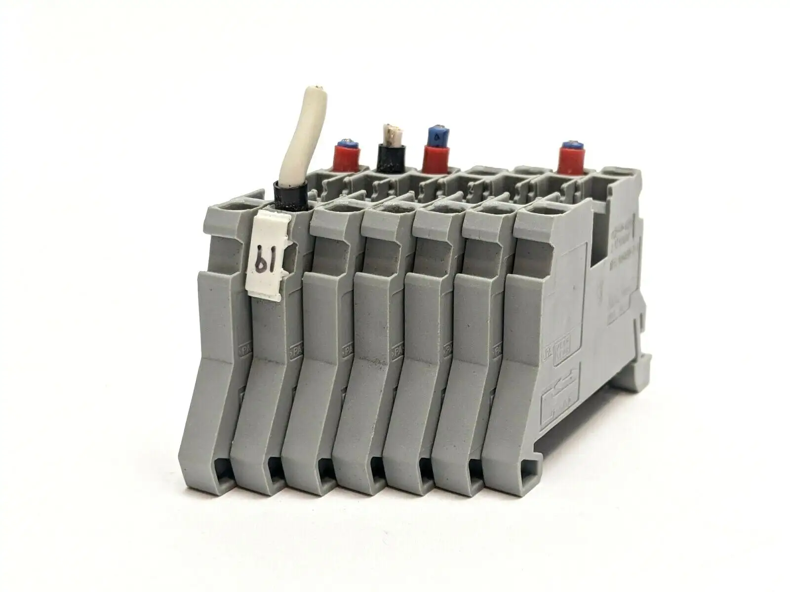 Used WAGO 2 Conductor Terminal Blocks Gray 500V IEC 60947-7- Terminal Blocks Michigan US | Maverick Industrial Sales #1394714