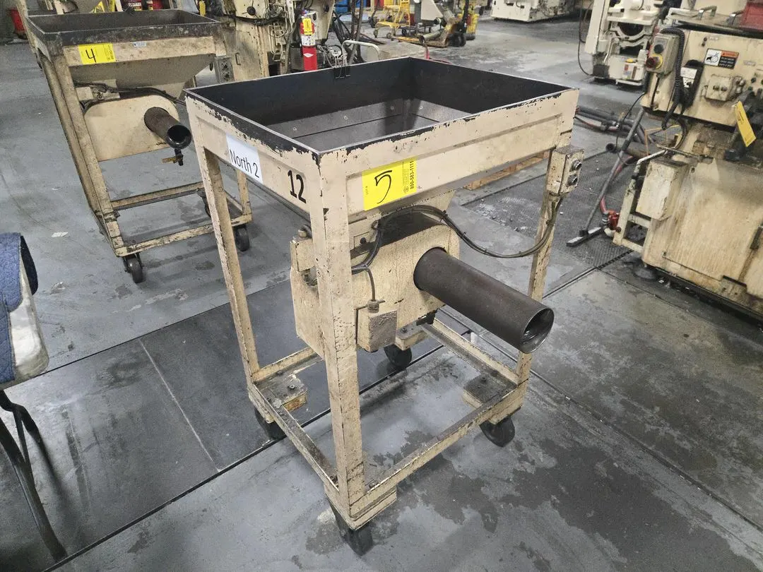 (1) Auger Hopper