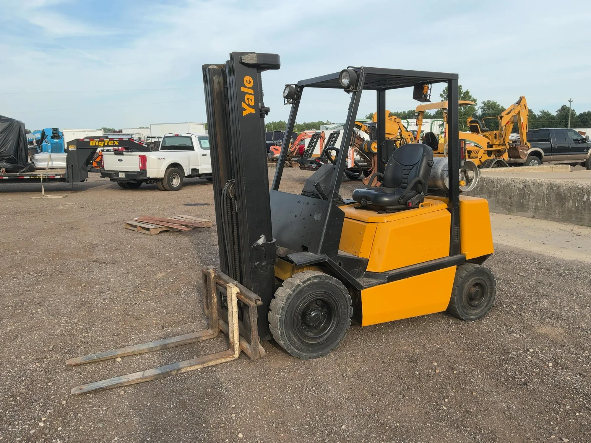 Used YALE LP040RFNUAE086 Liquid Propane Forklifts Michigan US | Miedema Asset Management Group #1301508