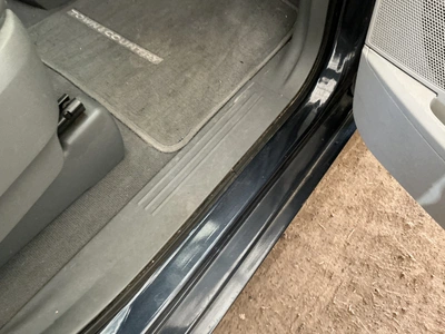 USED 2009 CHRYSLER TOWN AND COUNTRY