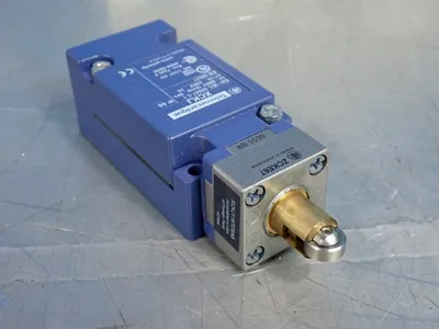 Used TELEMECANIQUE XCKJ1167DSA8 Relays & Switches Ohio US | HGR 24 #915932